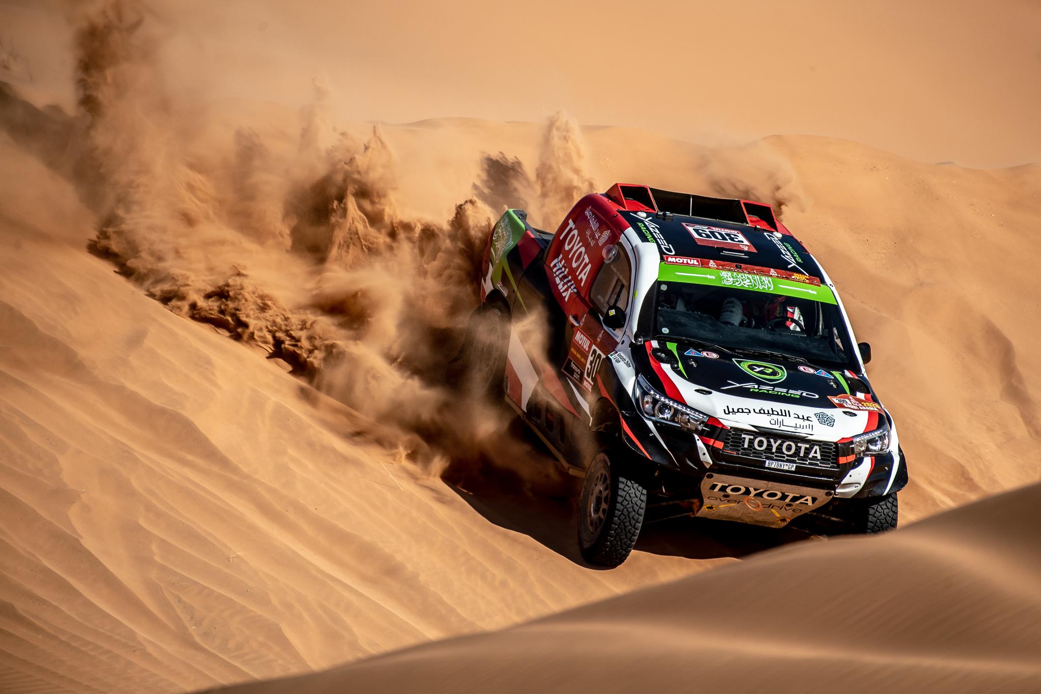 رالي دبي الصحراوي يستقطب نخبة عالمية قوية من المتسابقين
