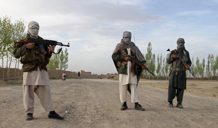 انفجار قنبلة في أفغانستان أثناء جنازة مسؤول في طالبان