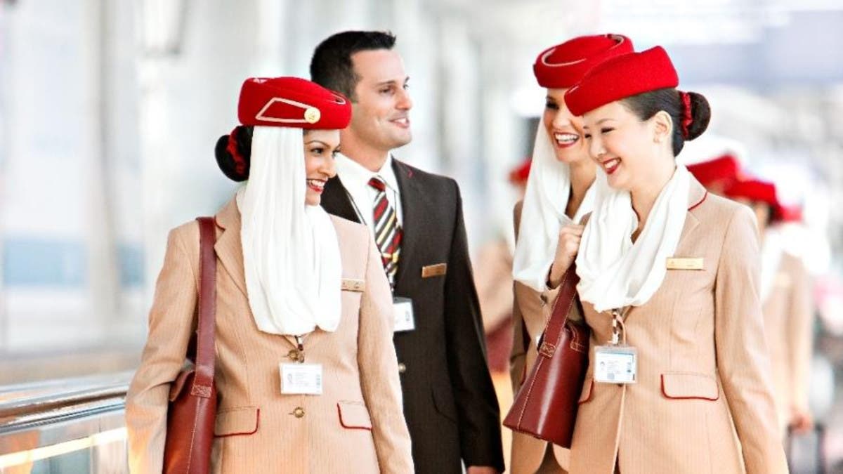 طيران الإمارات تعلن عن 3000 وظفية للمضيفين الجويين و500 في خدمات المطار