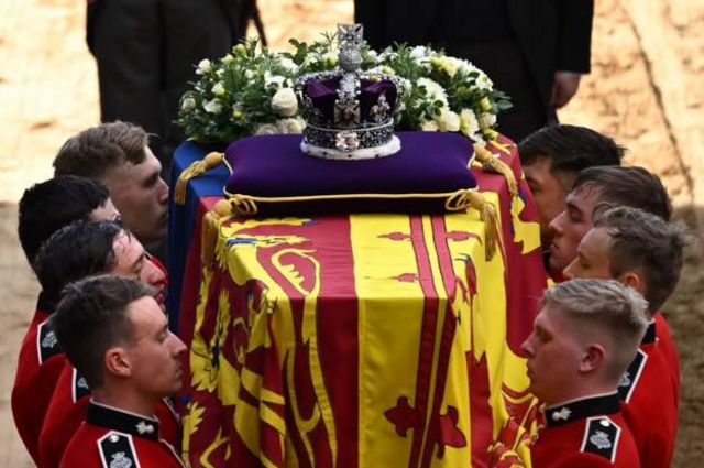 لضمان أجواء خالية من الضوضاء..إلغاء رحلات جوية خلال جنازة الملكة إليزابيث
