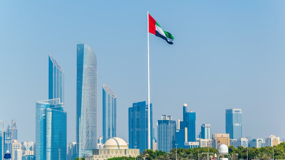 الإمارات تحتفظ بصدارتها في سوق العمل